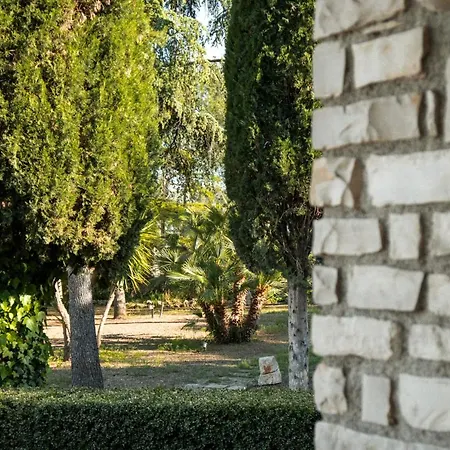 Otto Apulia House Bed and breakfast 4*
