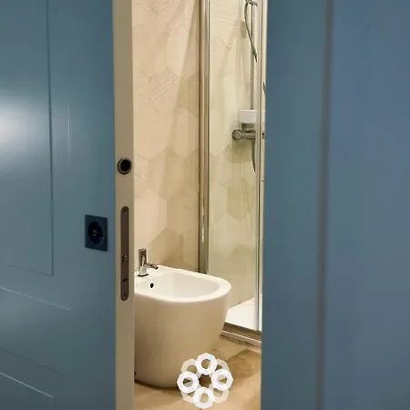 فندق مبيت وإفطار Otto Apulia House 4*