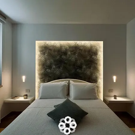 Otto Apulia House فندق مبيت وإفطار